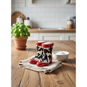 Western Style Cowboy Boots Chile Ceramic Salt And Pepper Shakers